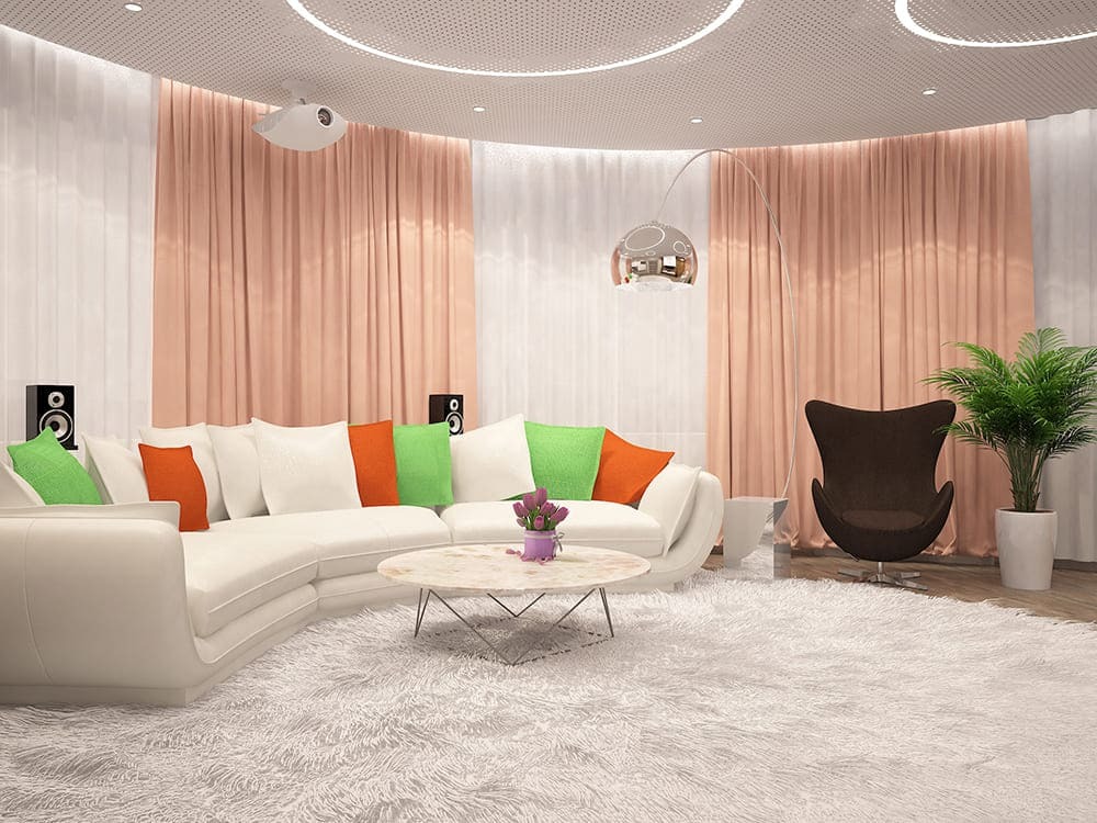 Интерьер гостиной с проектором на потолке, радиусным диваном и круглыми светильниками, современная классика, Свердловская область