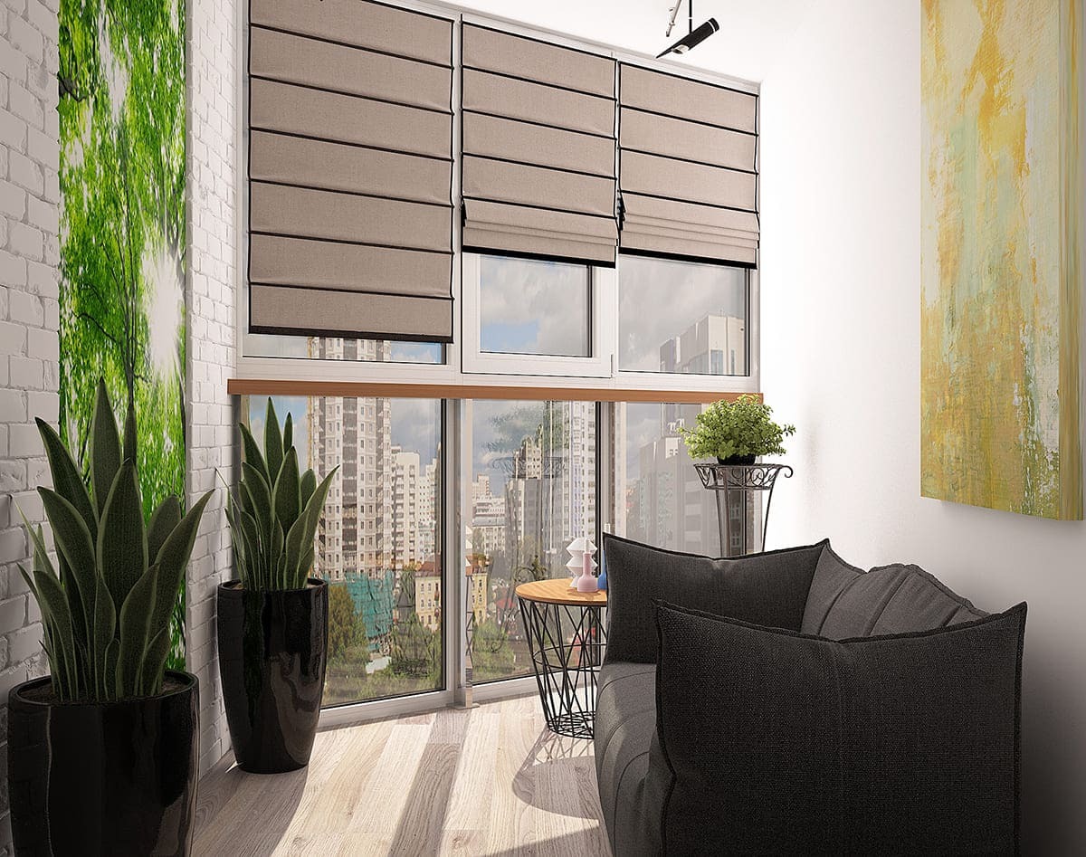 Интерьер лоджии с зелёной фотопанелью, панорамным остеклением и лакончной мебелью в современном городском стиле