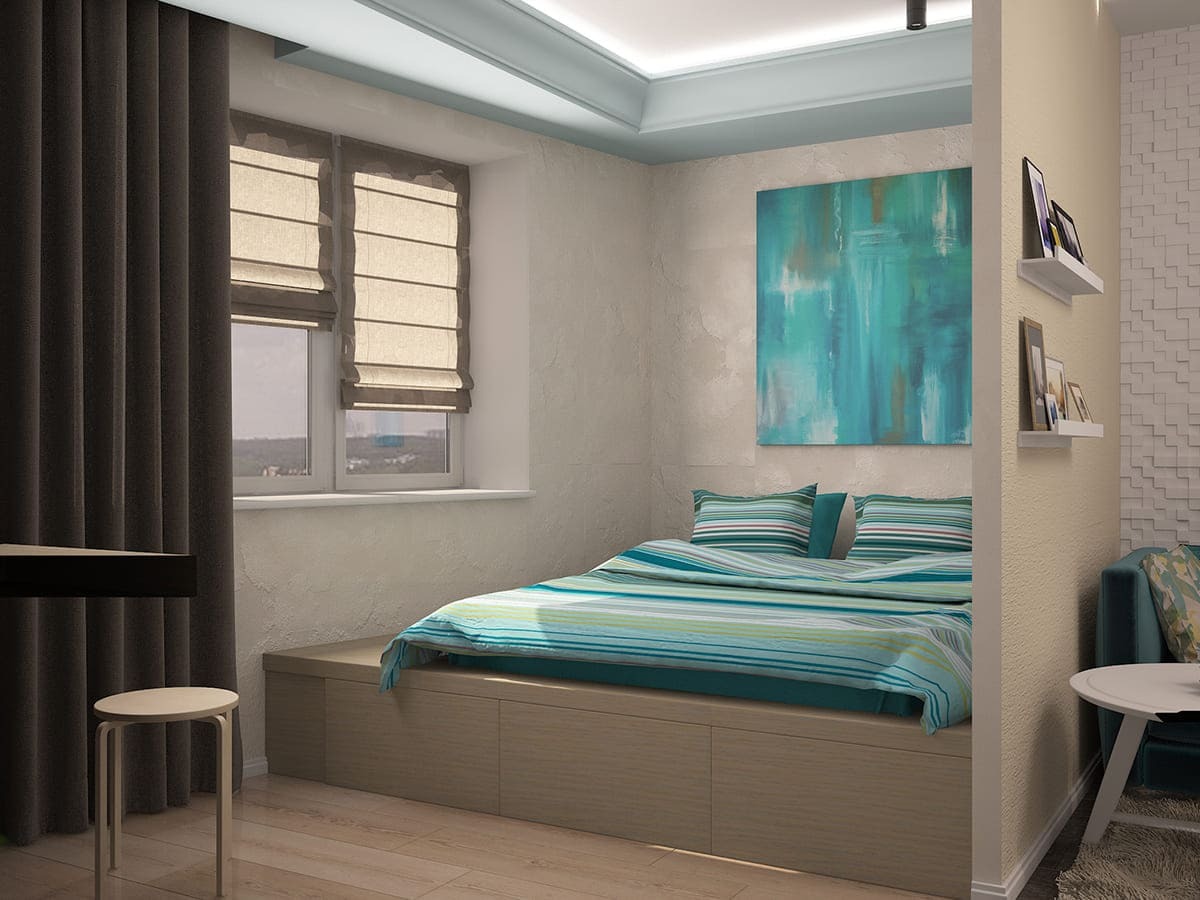 Светлая спальня с большой абстрактной картиной, текстильным изголовьем и пастельными оттенками стен